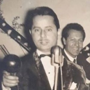 ARMAĞAN ŞENOL VE ARKADAŞLARI